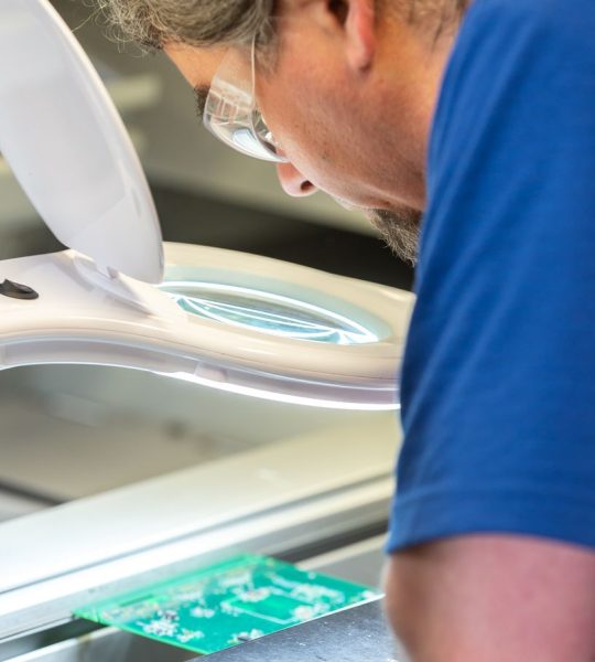 printed circuit board manufacturers - electronic manufacturing - Smart Electronics Floor